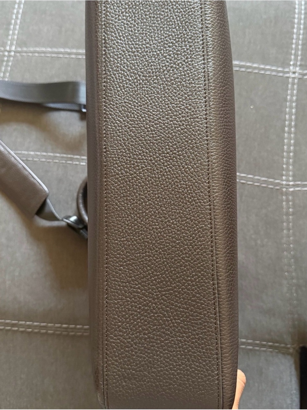 Grams 28 Mens Briefcase - Picture 7 of 11